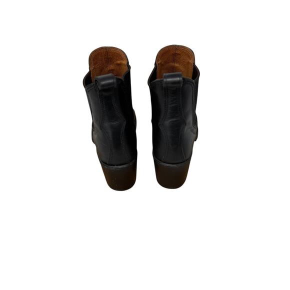 Frye Sabrina Chelsea Boots - Picture 3 of 8